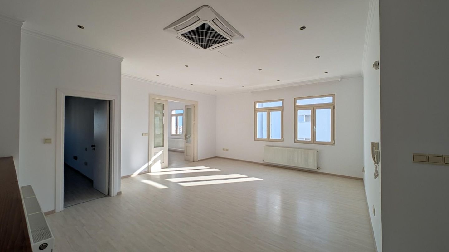 Three storey building in Agios Nikolaos, Larnaca photo 38