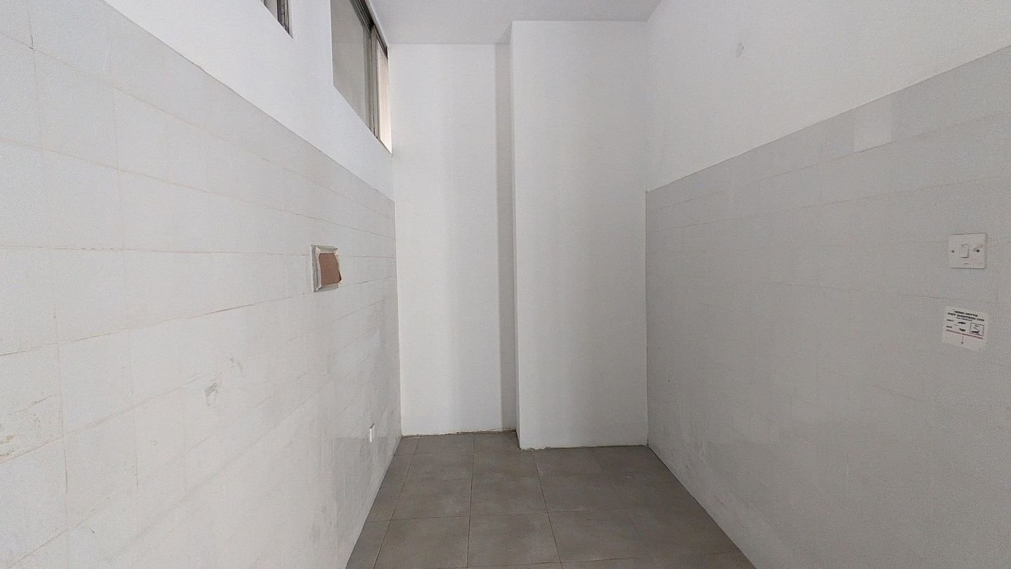 Shop in city center, Agioi Omologites, Nicosia photo 8