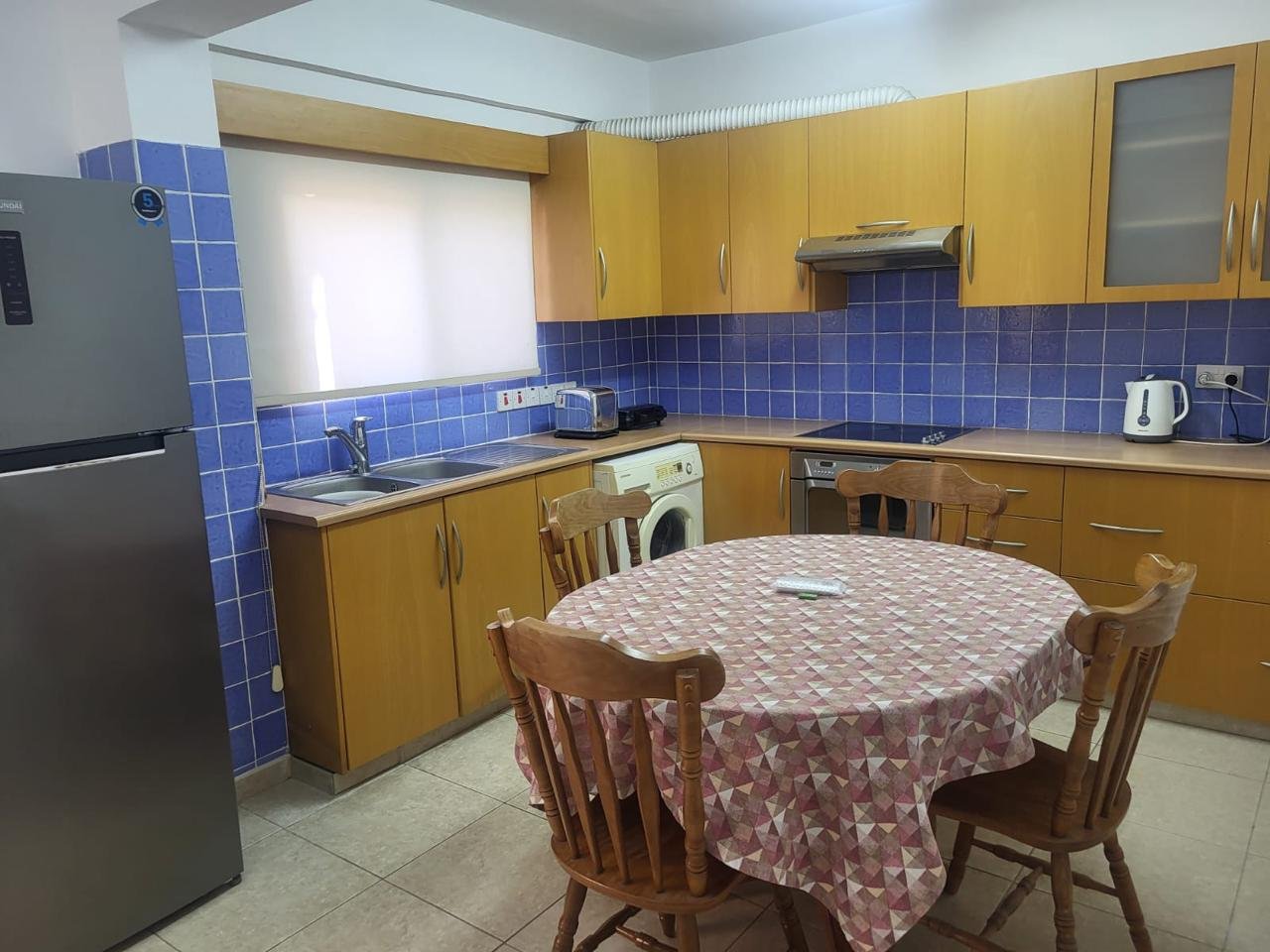 2-bedroom apartment to rent photo 5