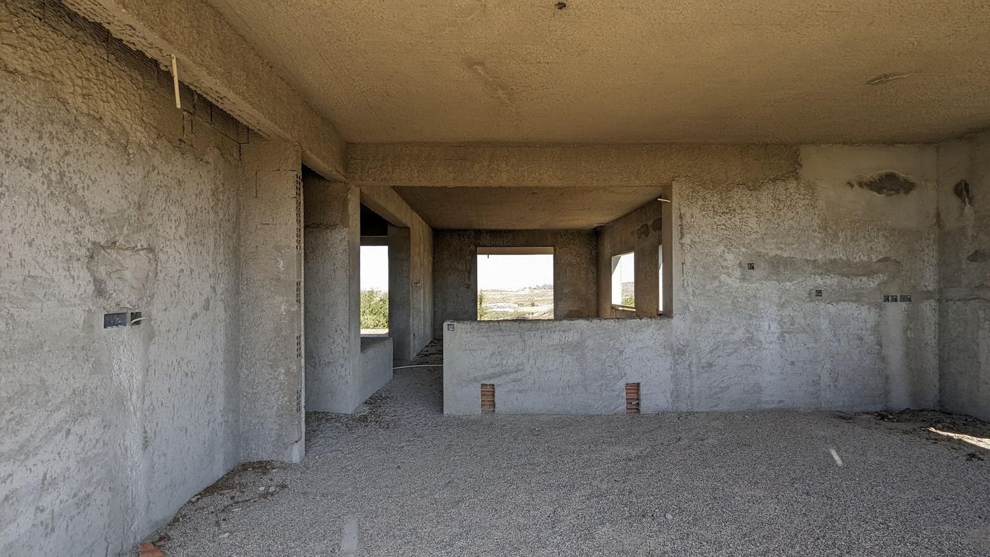 Incomplete house located in Kato Moni, Nicosia photo 10