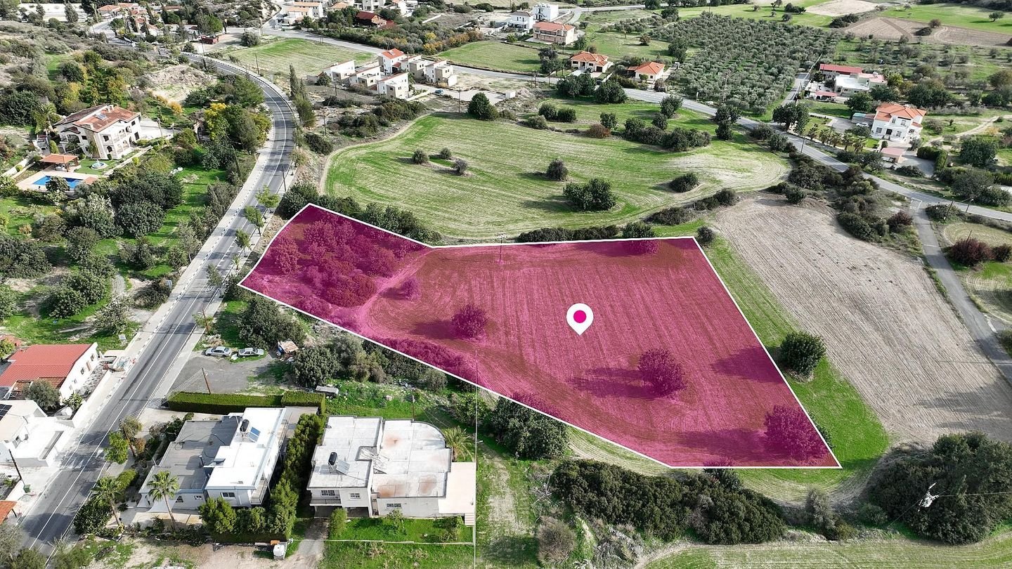 50% Share of a residential field located in Choirokitia, Larnaca. photo 3