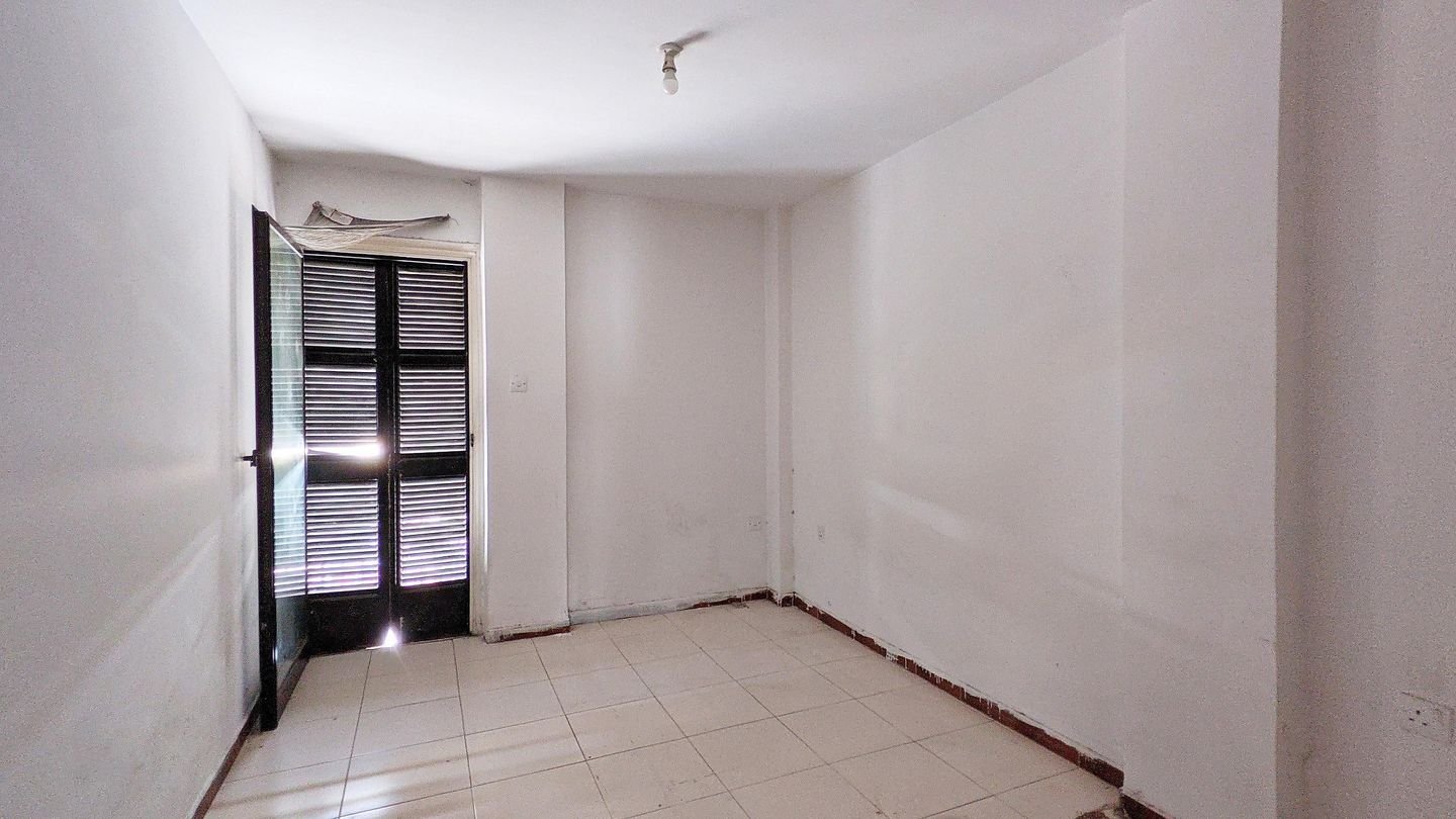 Mixed use building in Trypiotis (Old Town), Nicosia photo 17