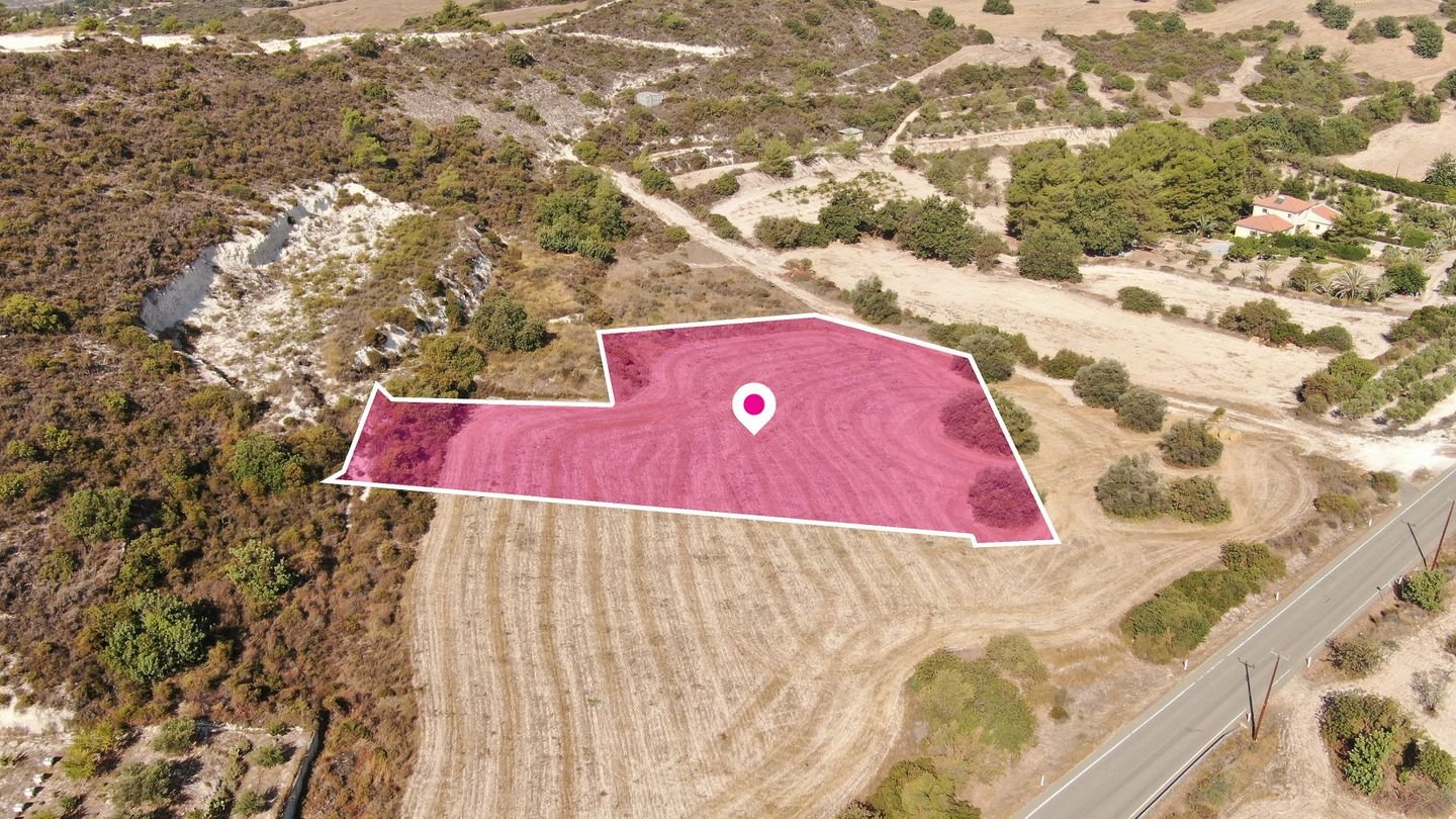 Residential Field in Vavla, Larnaca photo 3