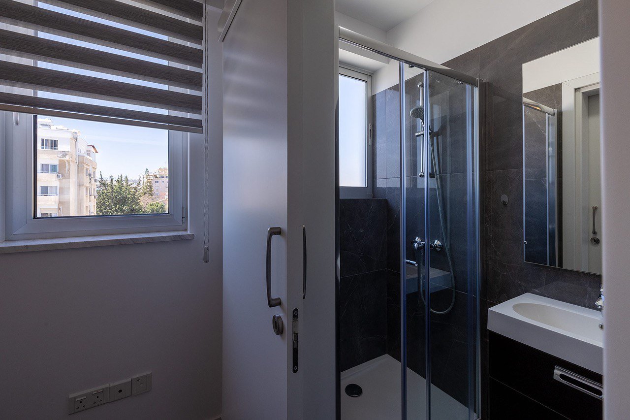 2 BR Penthouse in Neapolis, Limassol photo 8