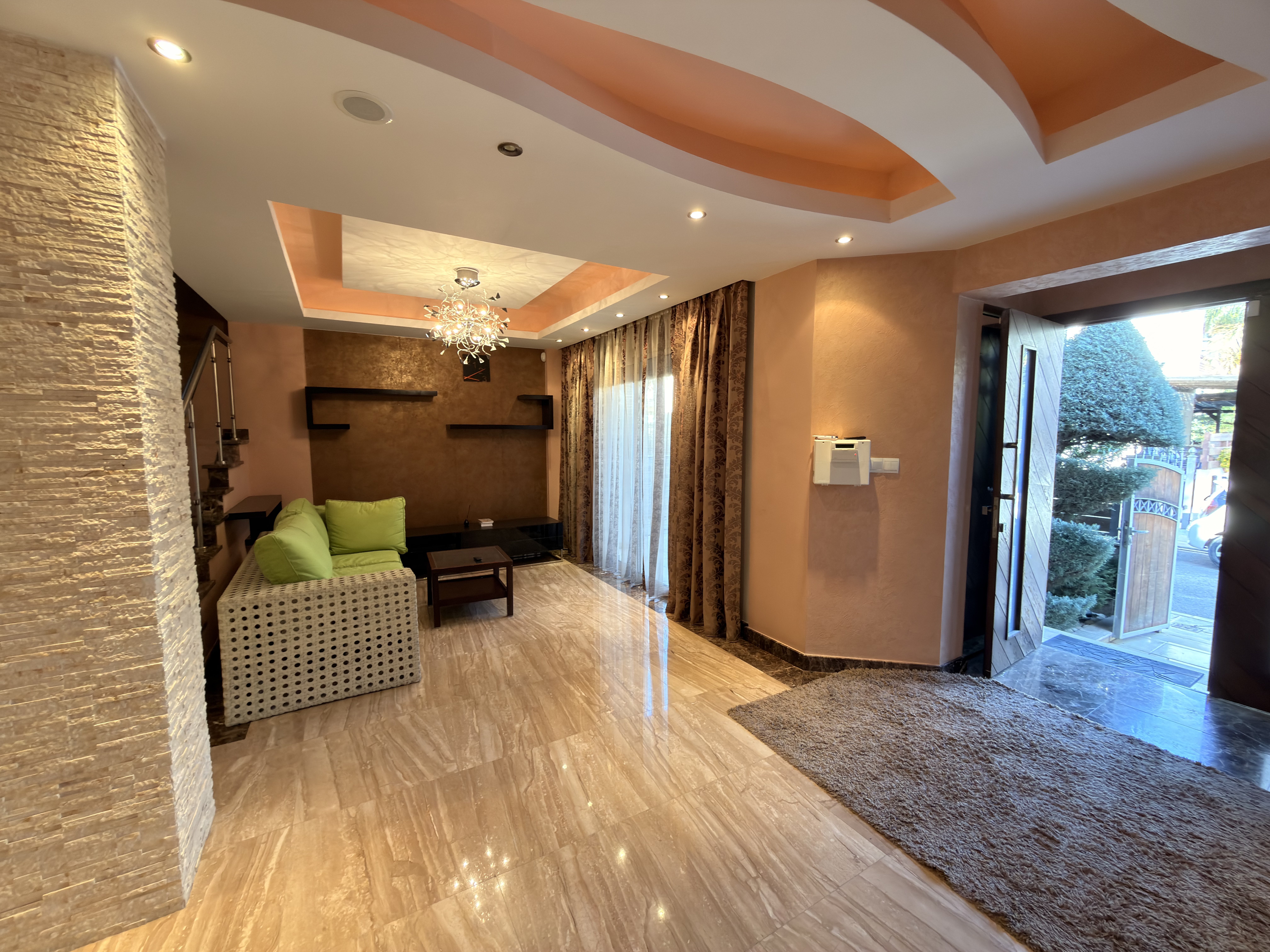 4 BR Villa in Germasogeia, Limassol photo 2