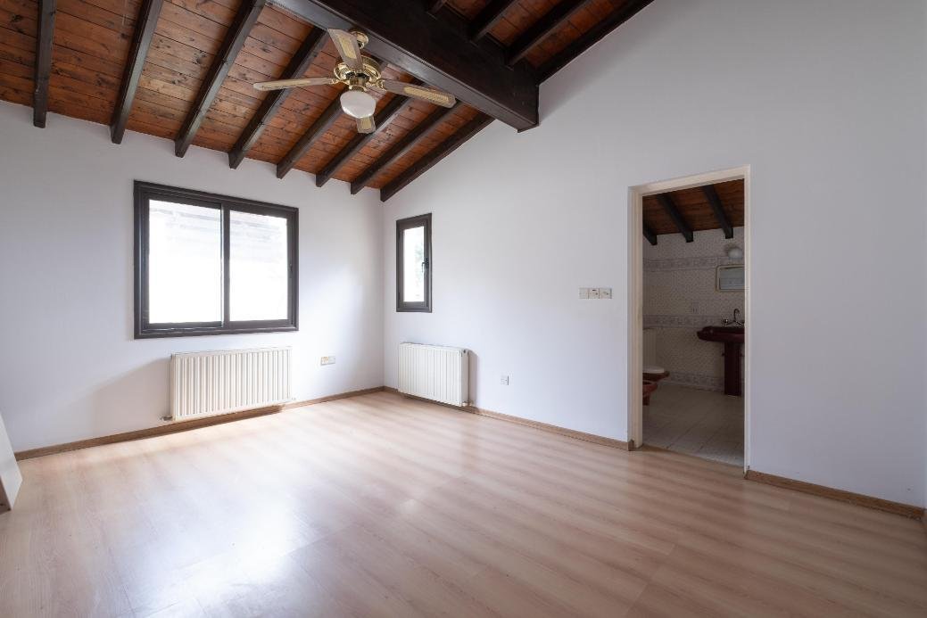 3 bedroom house in Tala, Paphos photo 16