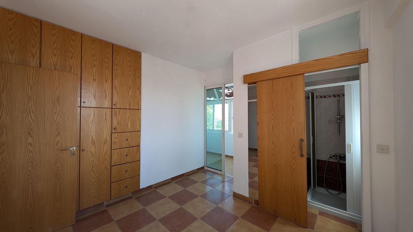 Three-storey building, located in Kaimakli, Nicosia photo 20