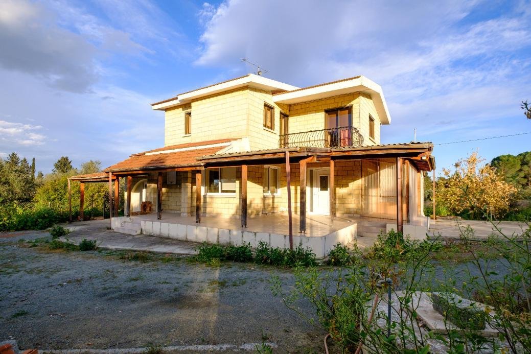 Two-storey house in a large field in Pyrga, Larnaca photo 14
