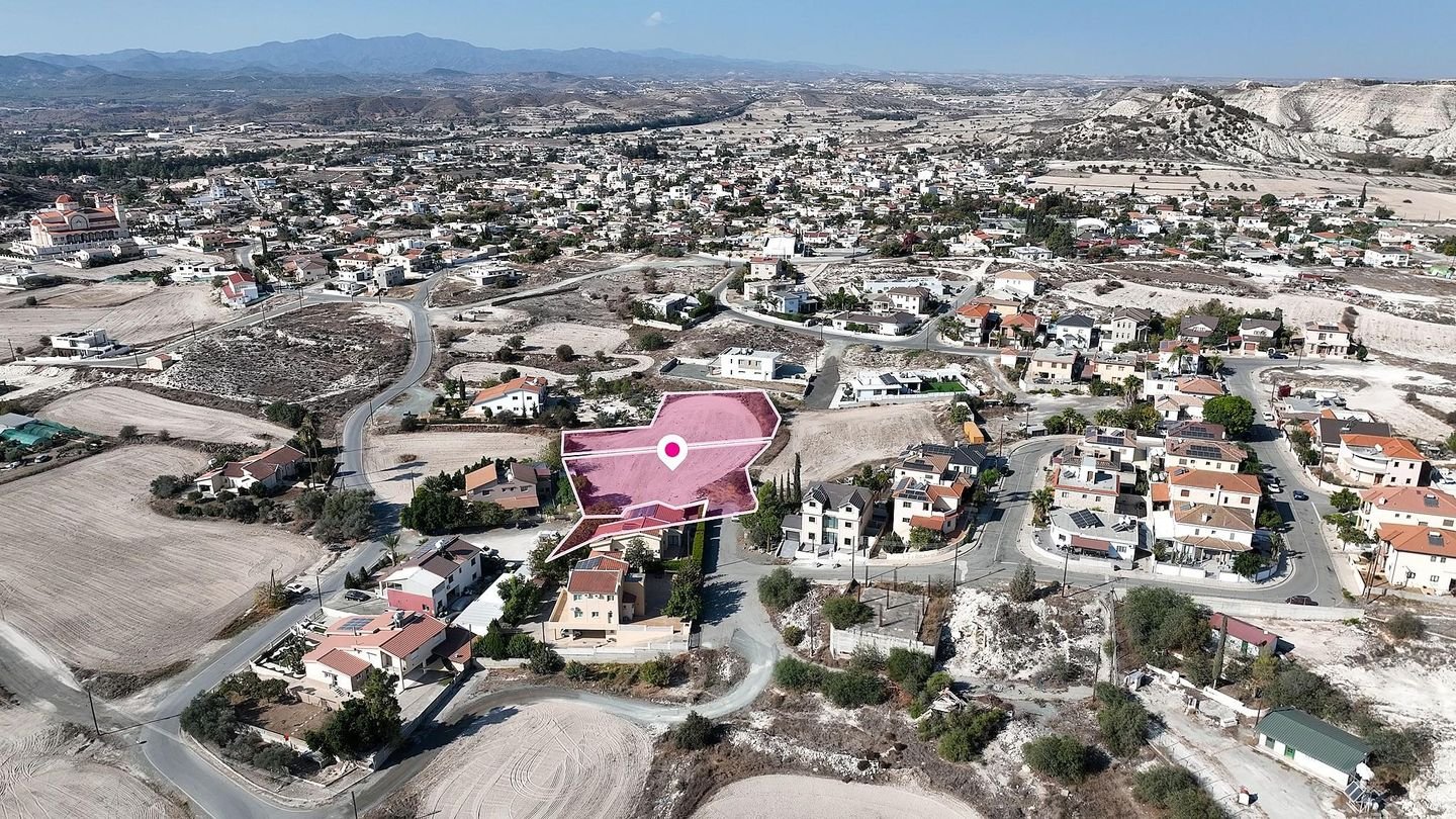 Residential Field in Lympia, Nicosia photo 1