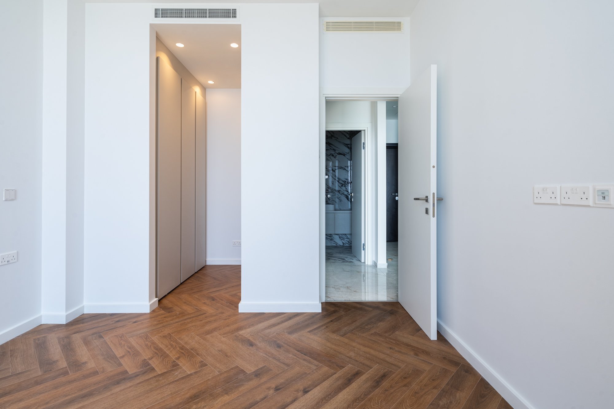 1 BR Apartment in Agios Tychonas, Limassol photo 5