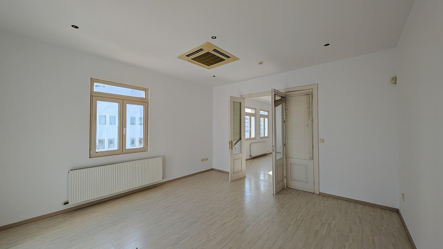 Three storey building in Agios Nikolaos, Larnaca photo 42