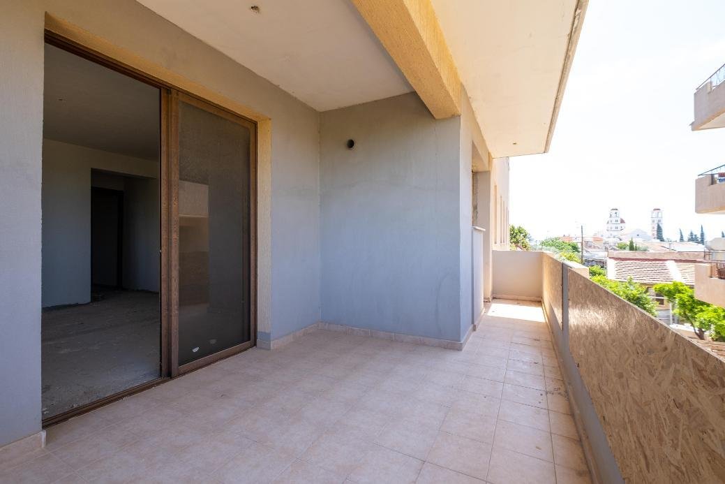 Incomplete 3 bedroom apartment in Polemidia, Limassol photo 3