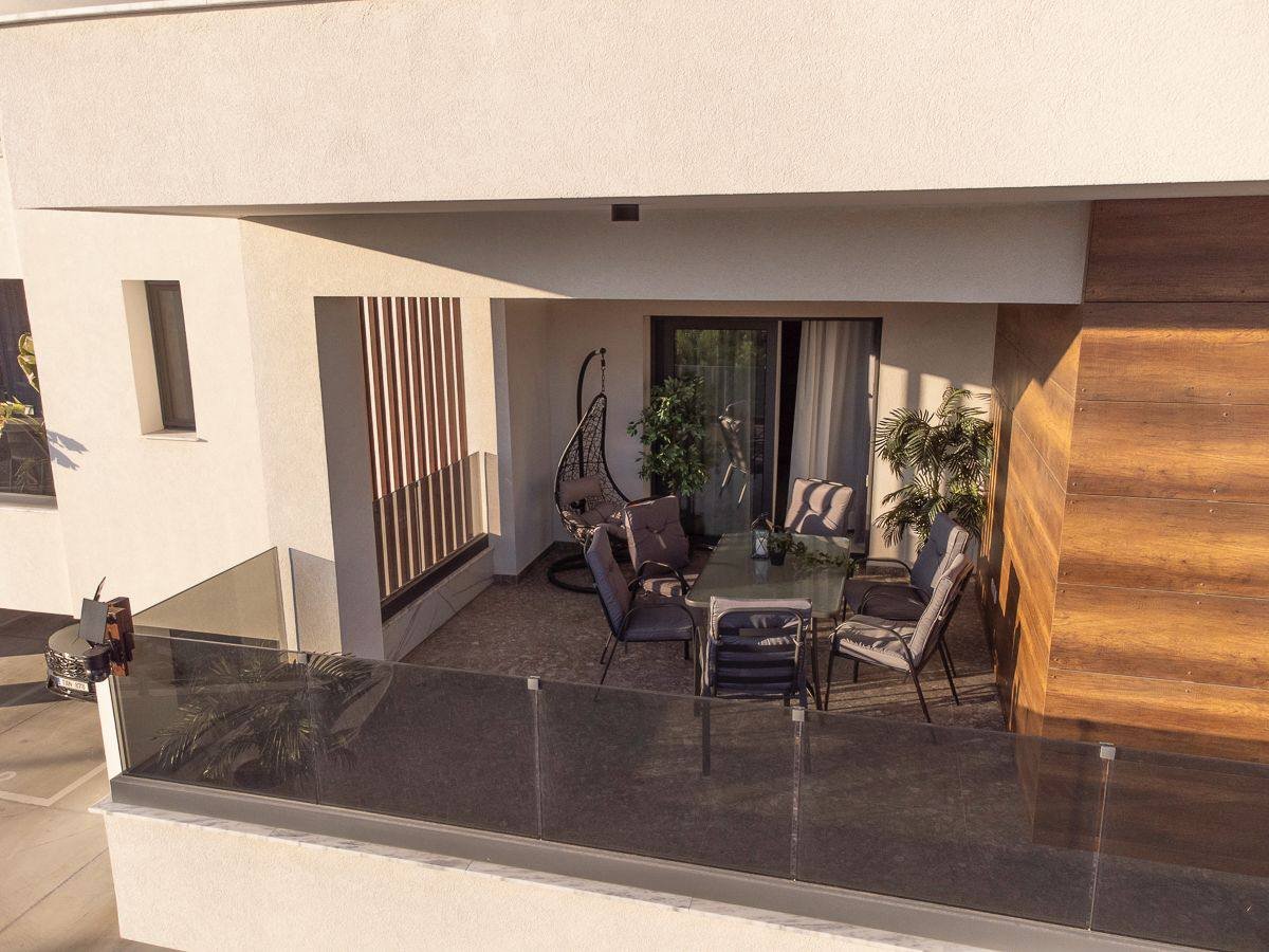 3 BR Apartment in Mesa Geitonia, Limassol photo 17