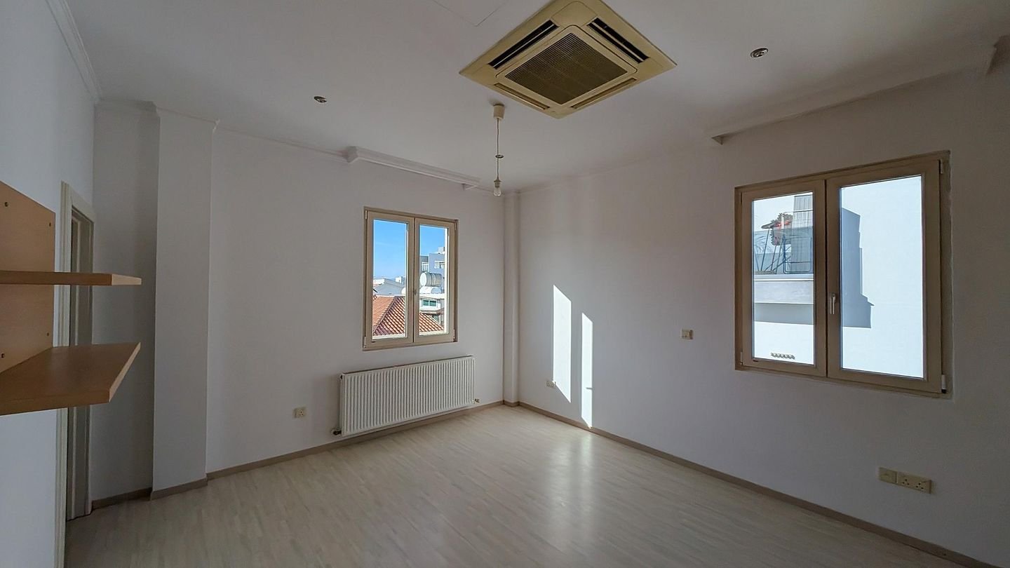 Three storey building in Agios Nikolaos, Larnaca photo 50