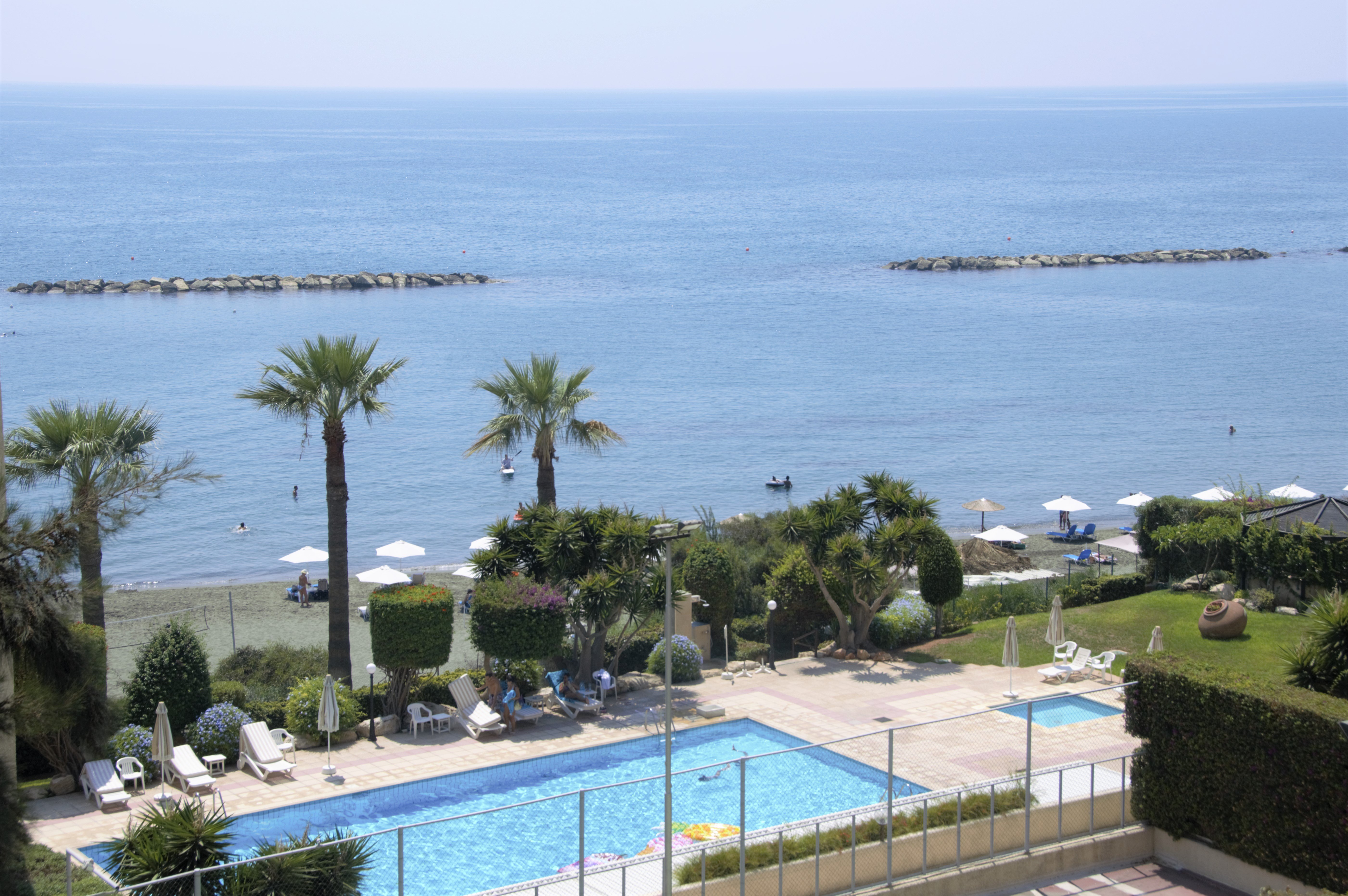 Luxury 3 BR Apartment in Agios Tychonas, Limassol Tourist Area photo 18
