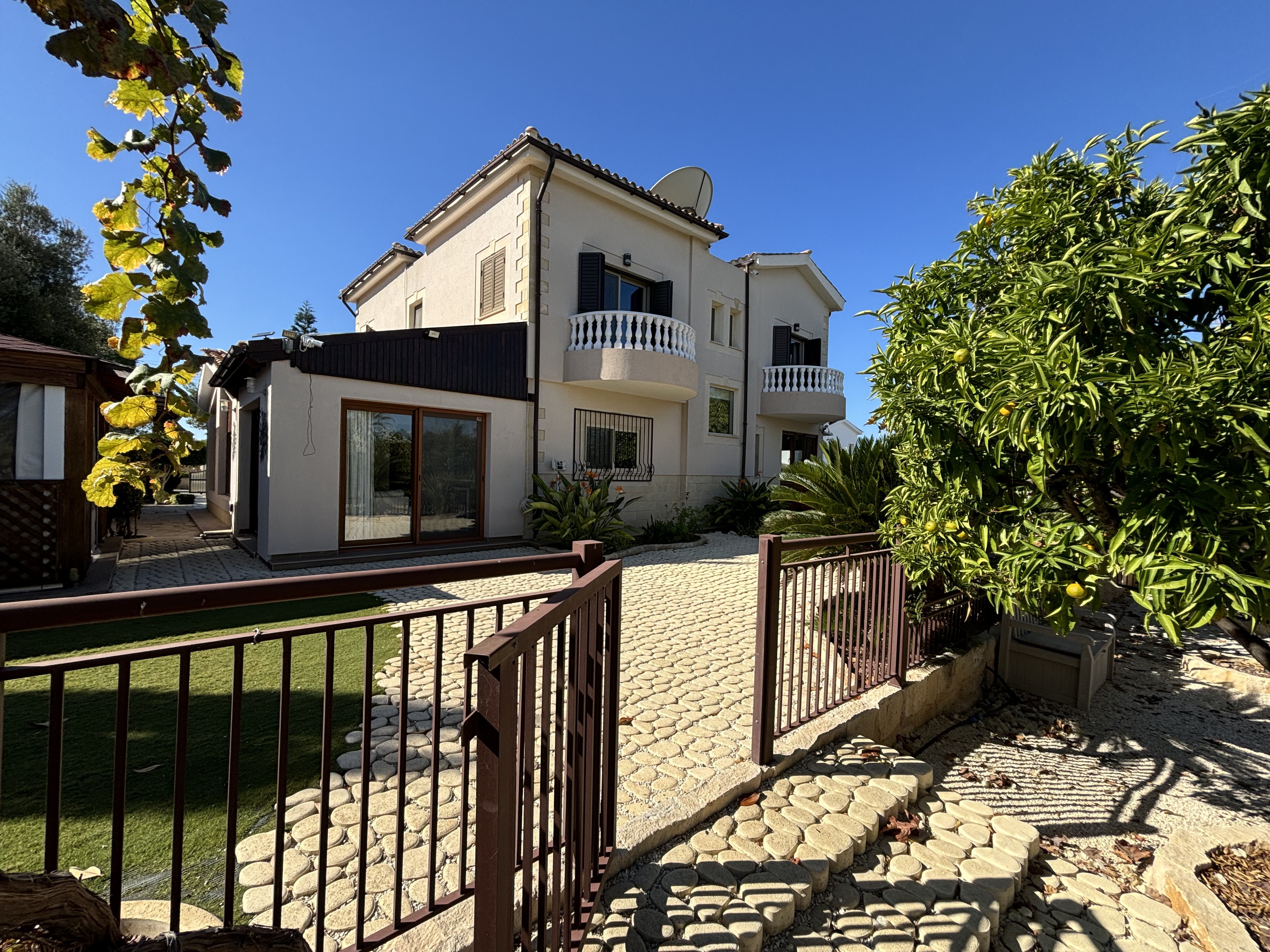 4 BR Villa in Kouklia, Paphos photo 22