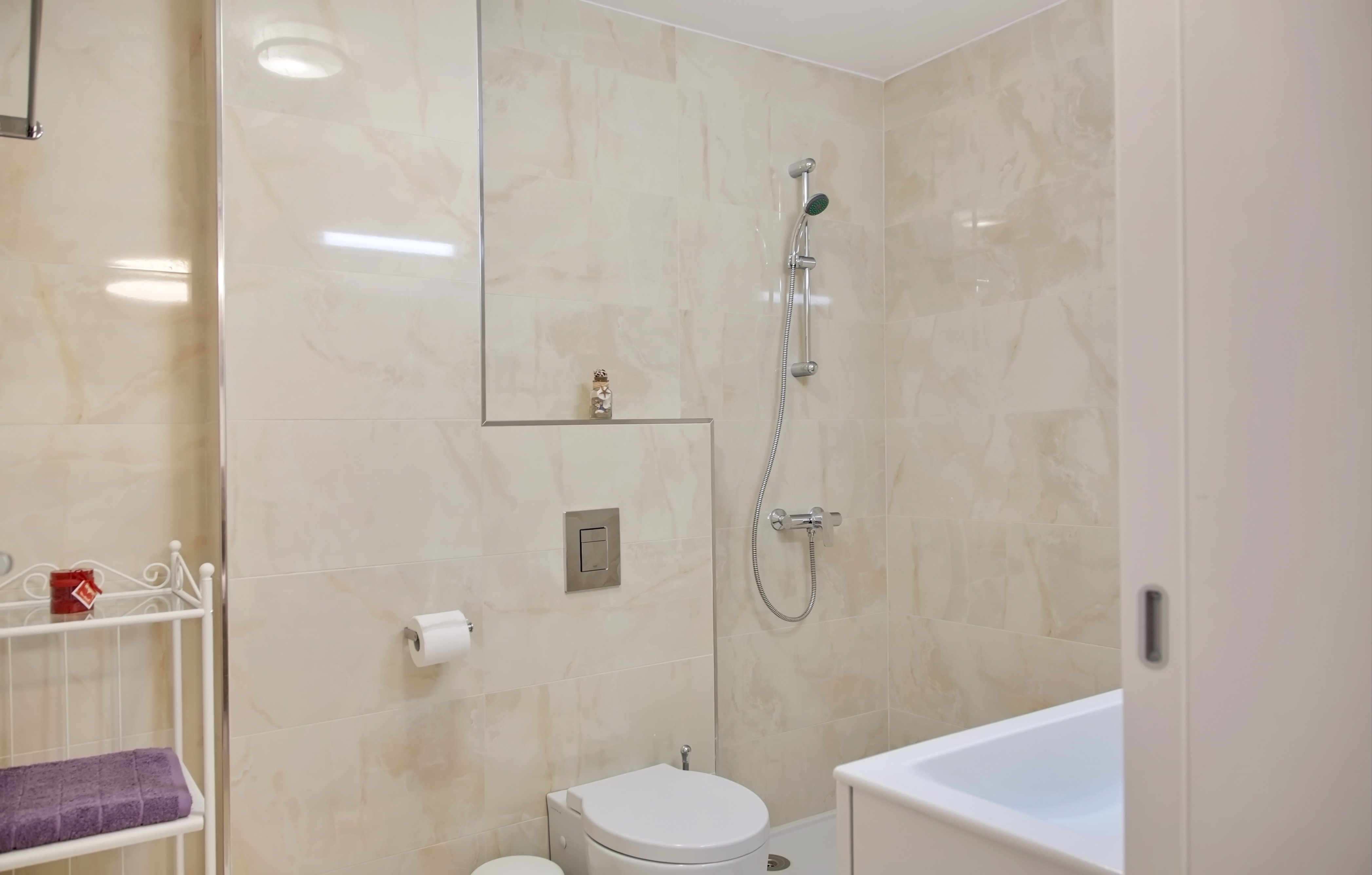 4 BR Villa in Potamos Germasogeia, Limassol photo 16