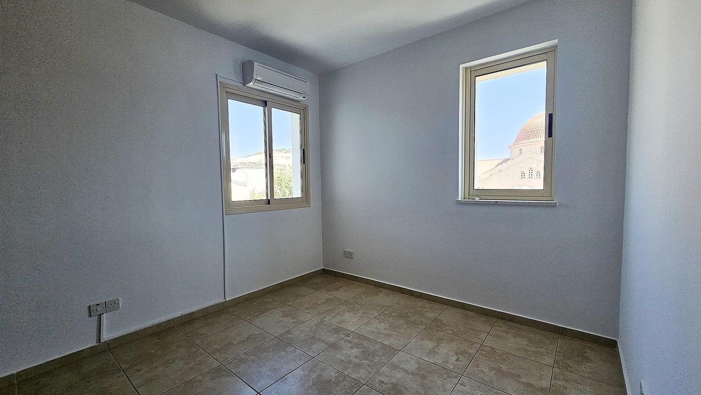 Modern 2-Bedroom Apartment, Agios Tychon, Limassol photo 10