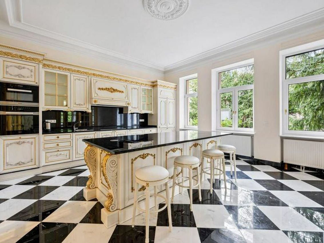 4 BR Unique Villa in Baden-Baden, Germany photo 3