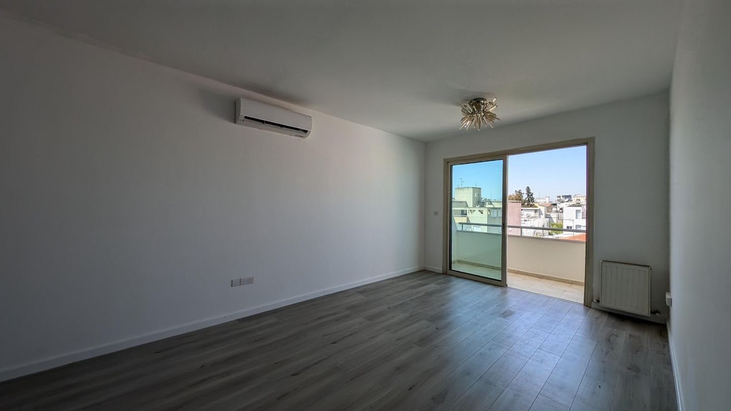 Top Floor 2-Bedroom Αpartment in Agios Dimitrios, Strovolos, Nicosia photo 10