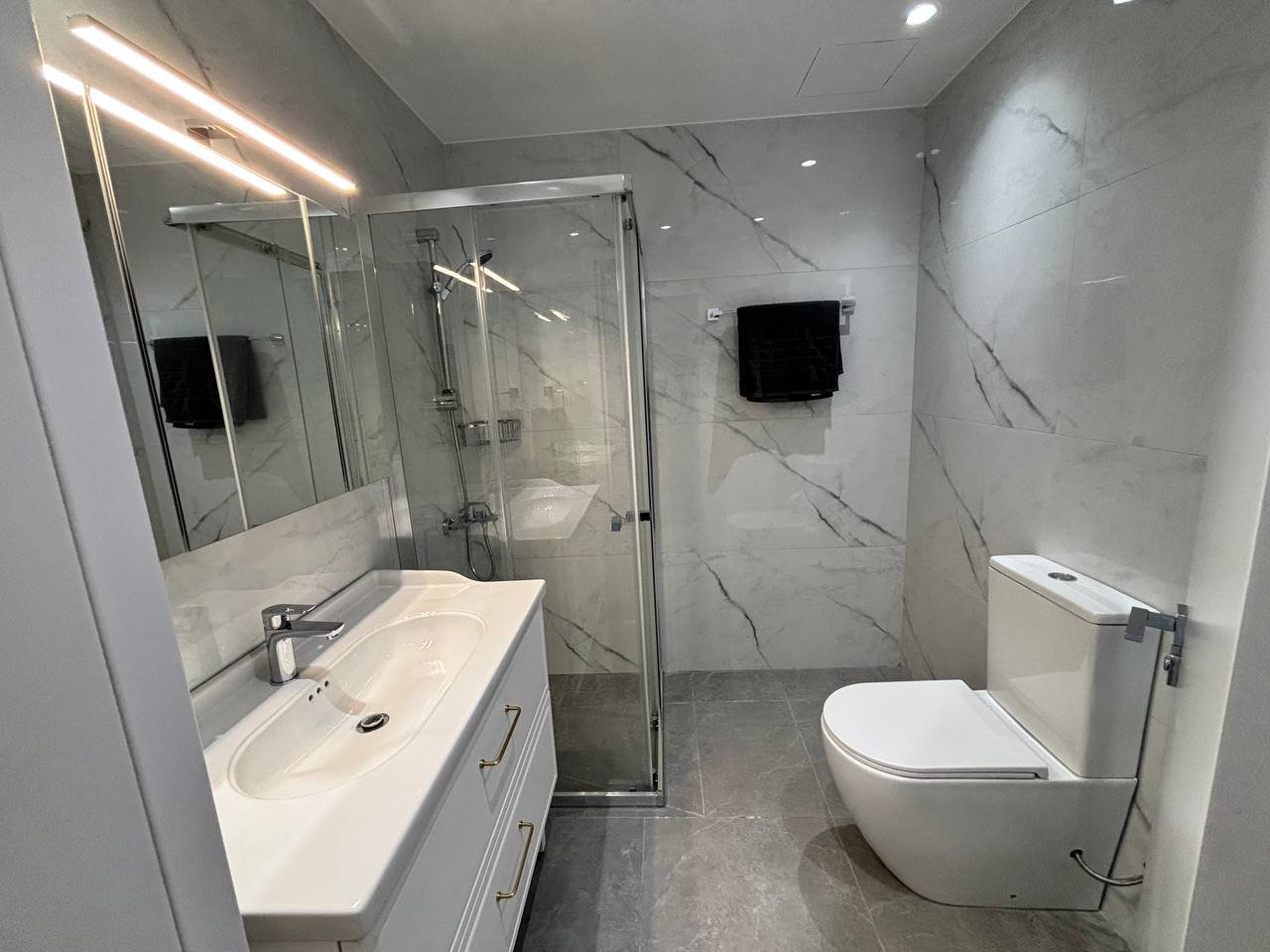 3 BR Apartment in Agios Tychonas, Limassol photo 11