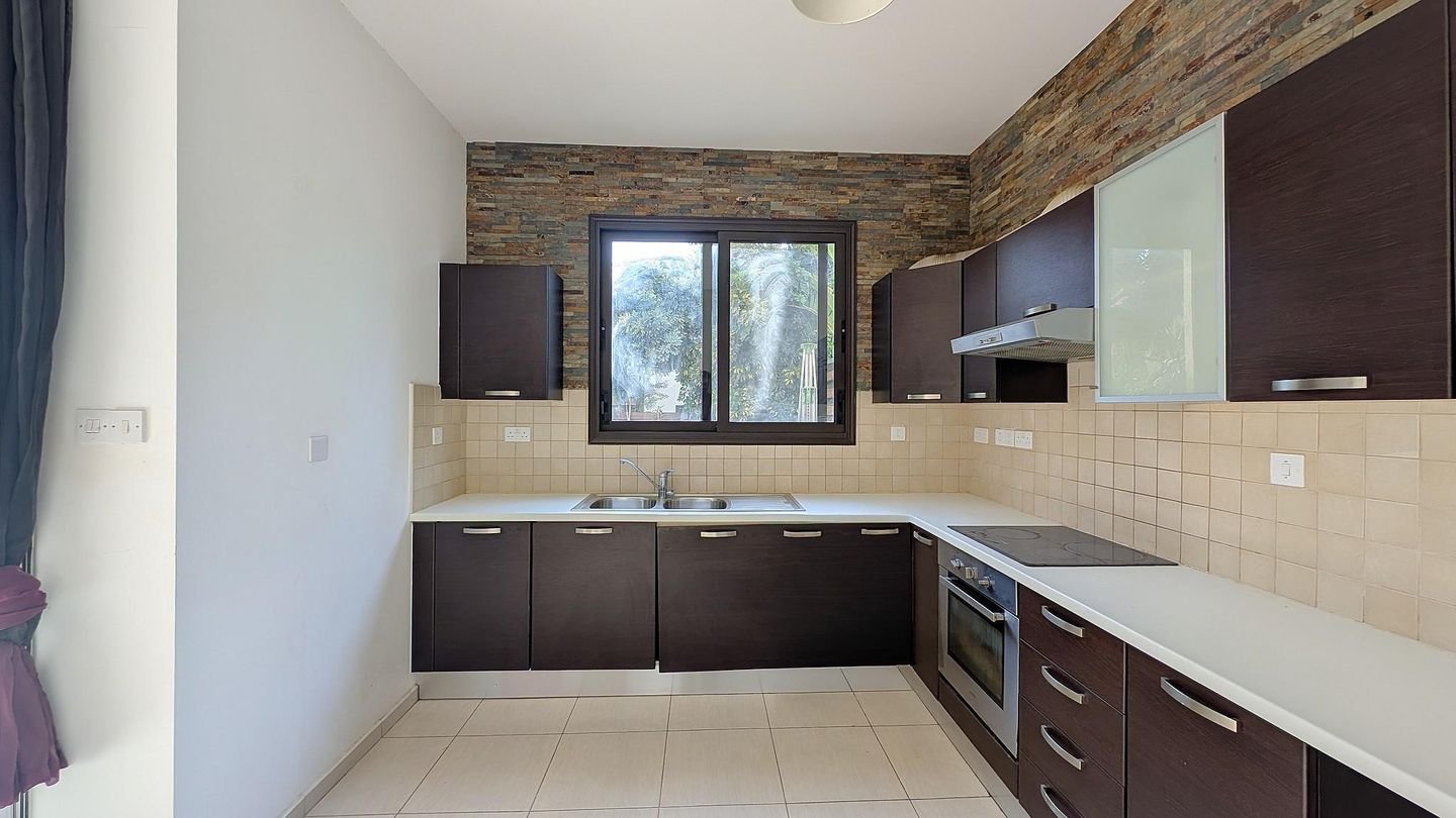 Two-Storey Detached House with Swimming Pool in Oroklini, Larnaca photo 15