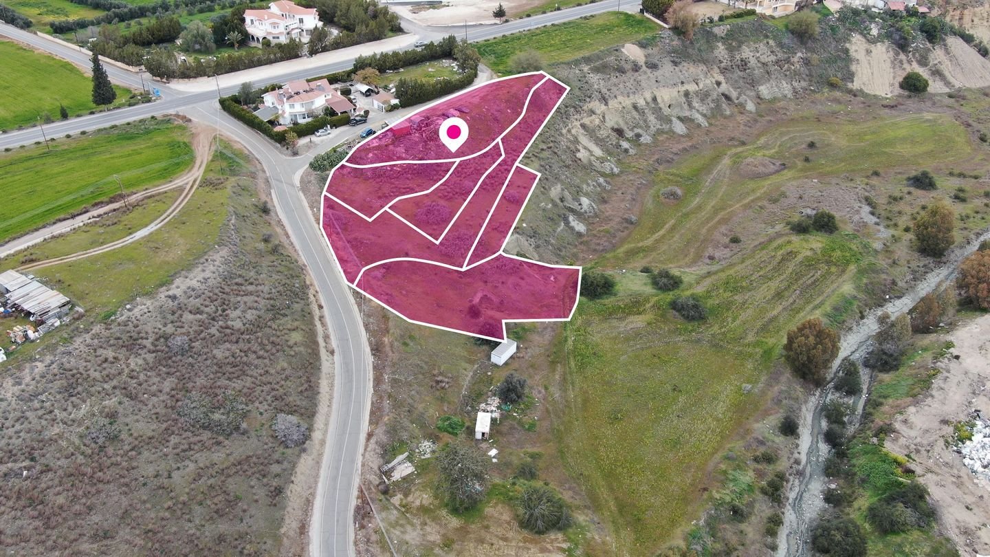 Residential fields in Pano Deftera, Nicosia photo 3