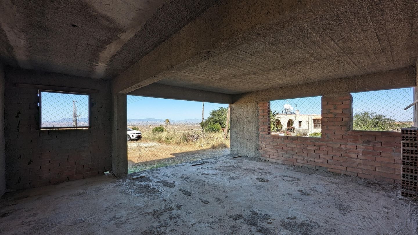 Incomplete house located in Kato Moni, Nicosia photo 12