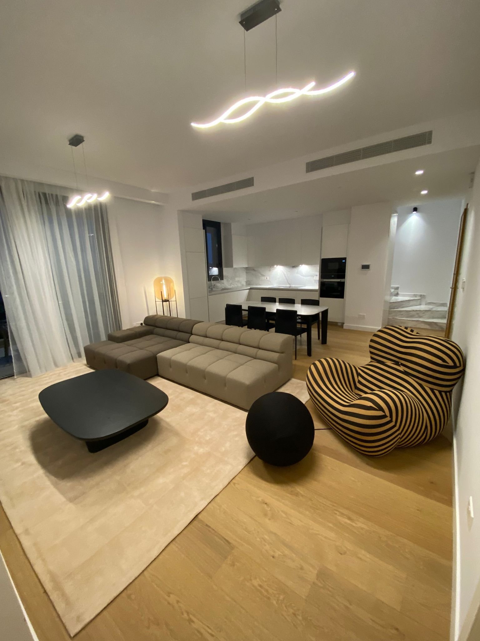 4 BR Penthouse in Potamos Germasogeias, Limassol photo 2