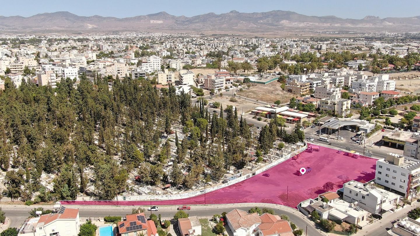 Commercial (Share 16%) and residential (share 50%) fields in Nicosia photo 1