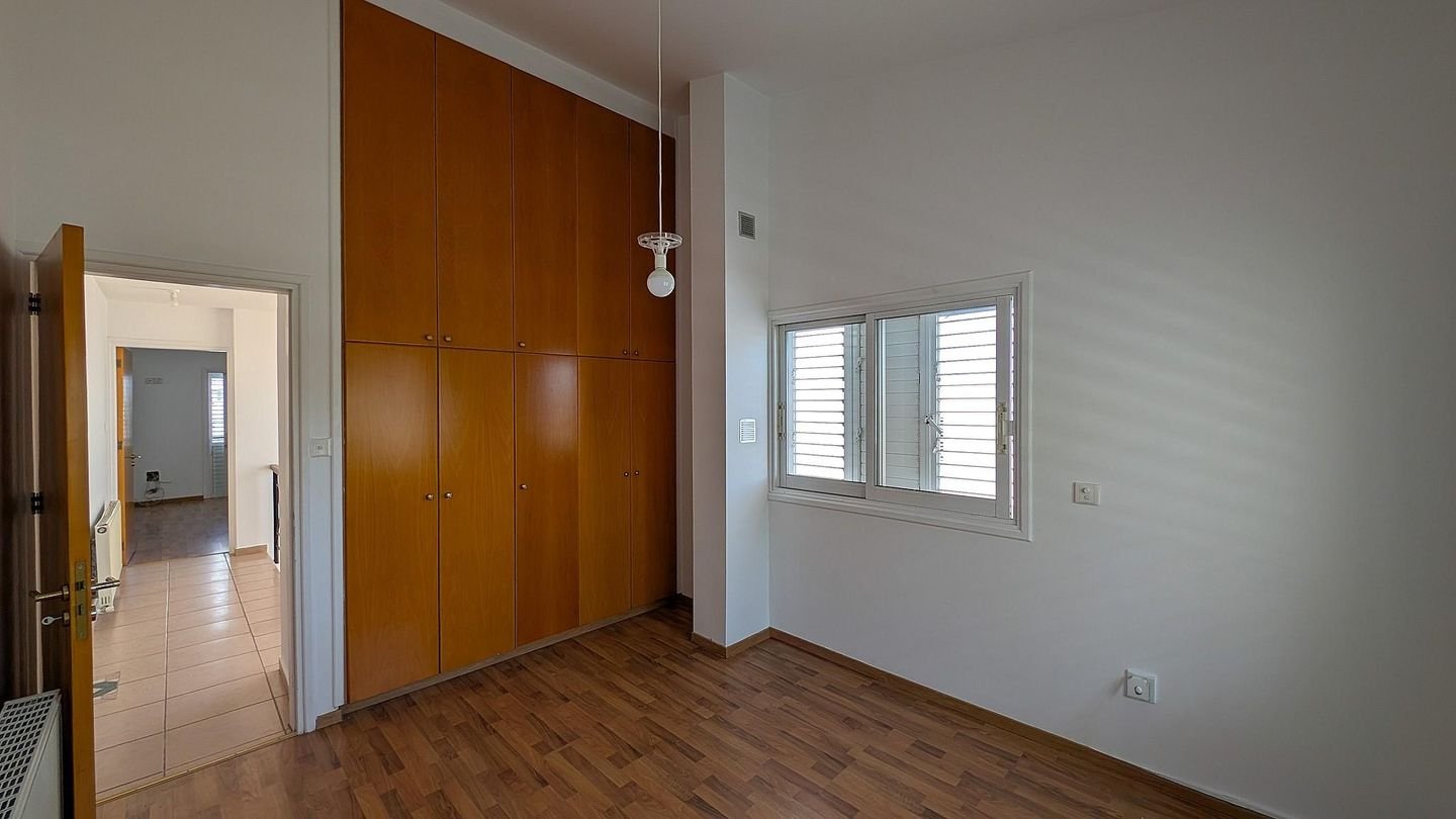 Spacious 4+1 Bedroom Detached Home with Basement Studio in Engomi photo 15