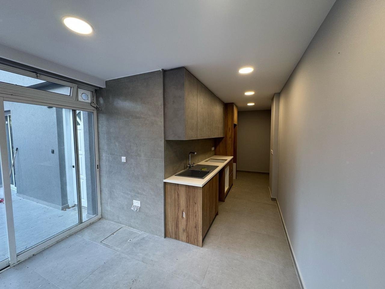 Fully renovated Office in Agios Georgios, Limassol photo 7