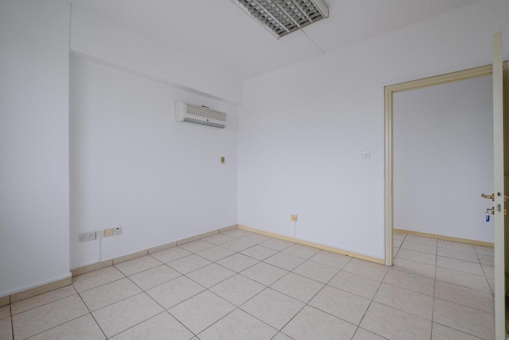Offices in Agios Antonios, Nicosia photo 10