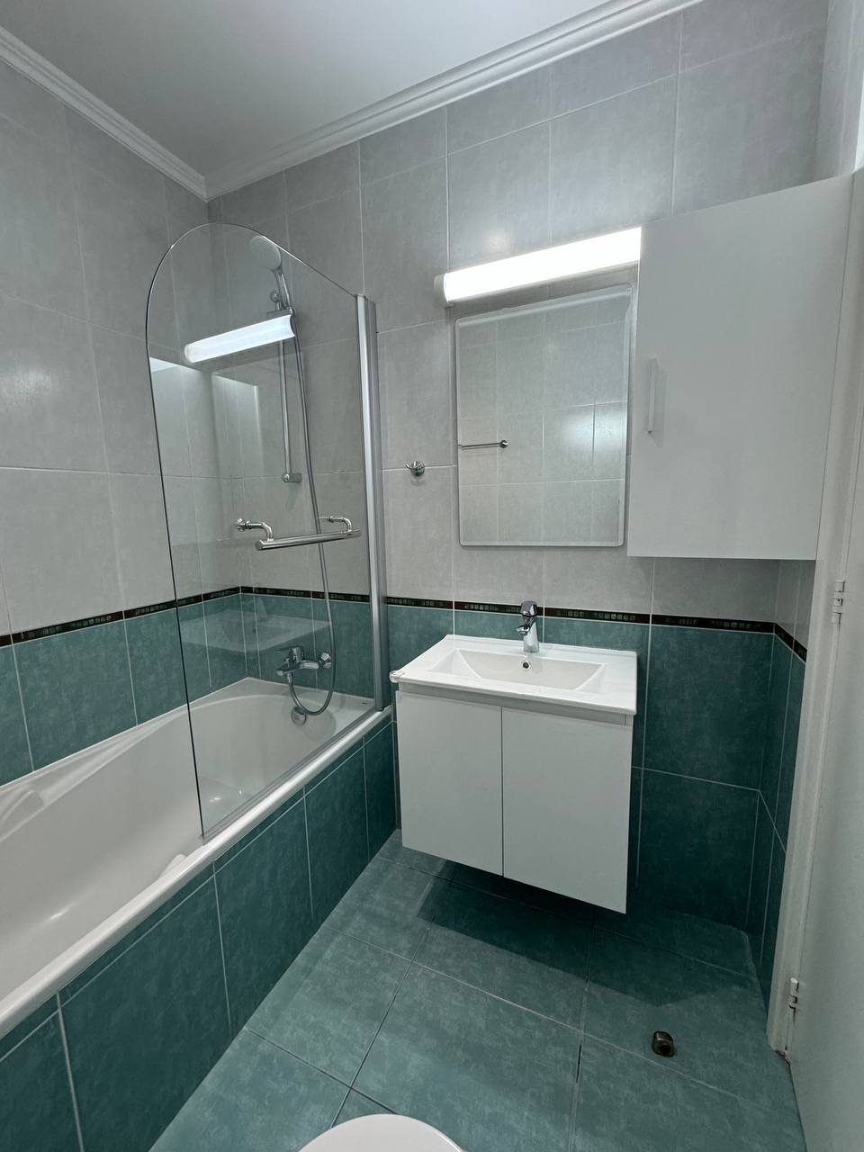 1-bedroom apartment to rent photo 5