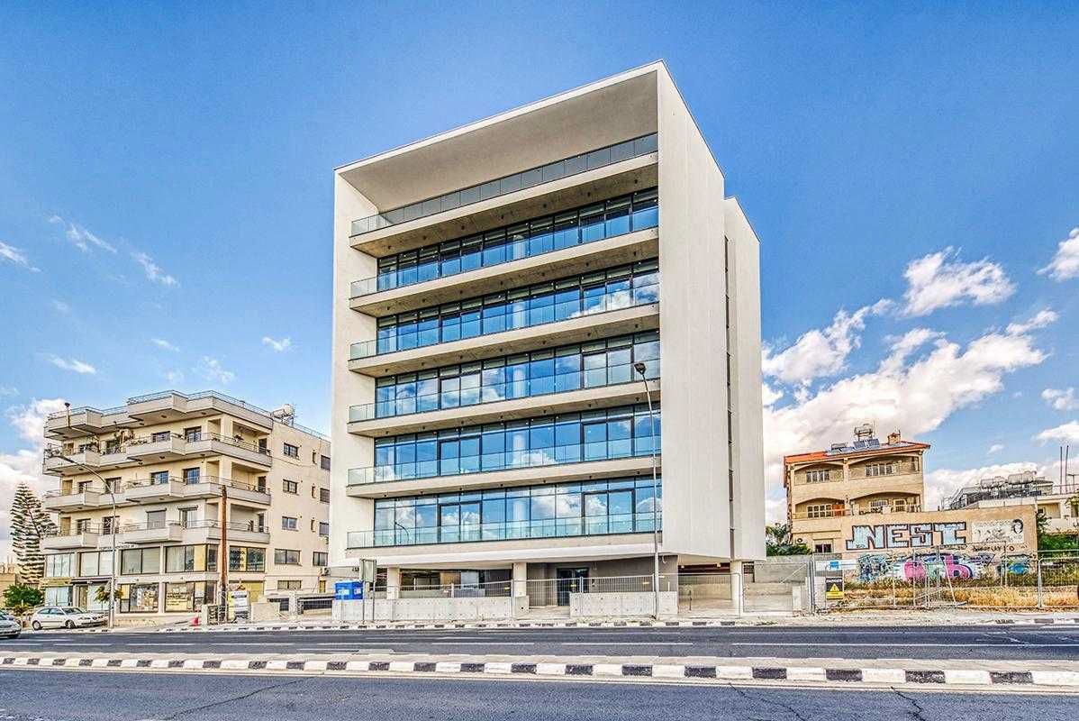 Fourth floor of Office building in Petrou Kai Pavlou, Limassol photo 5