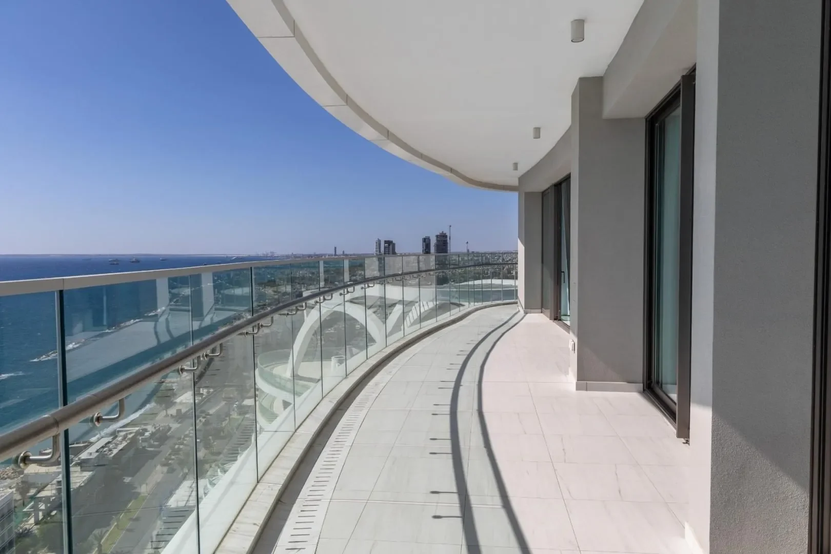 4 BR Penthouse in Germasogeia, Limassol photo 14
