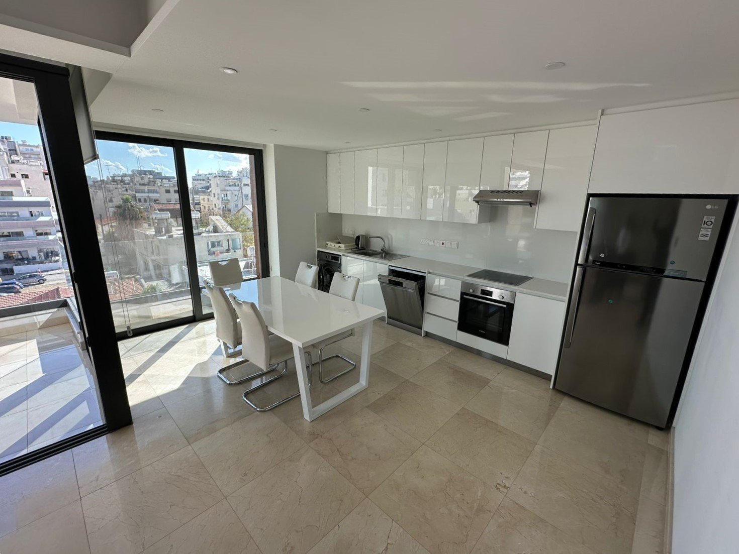 3 BR Apartment in Neapolis, Limassol photo 5