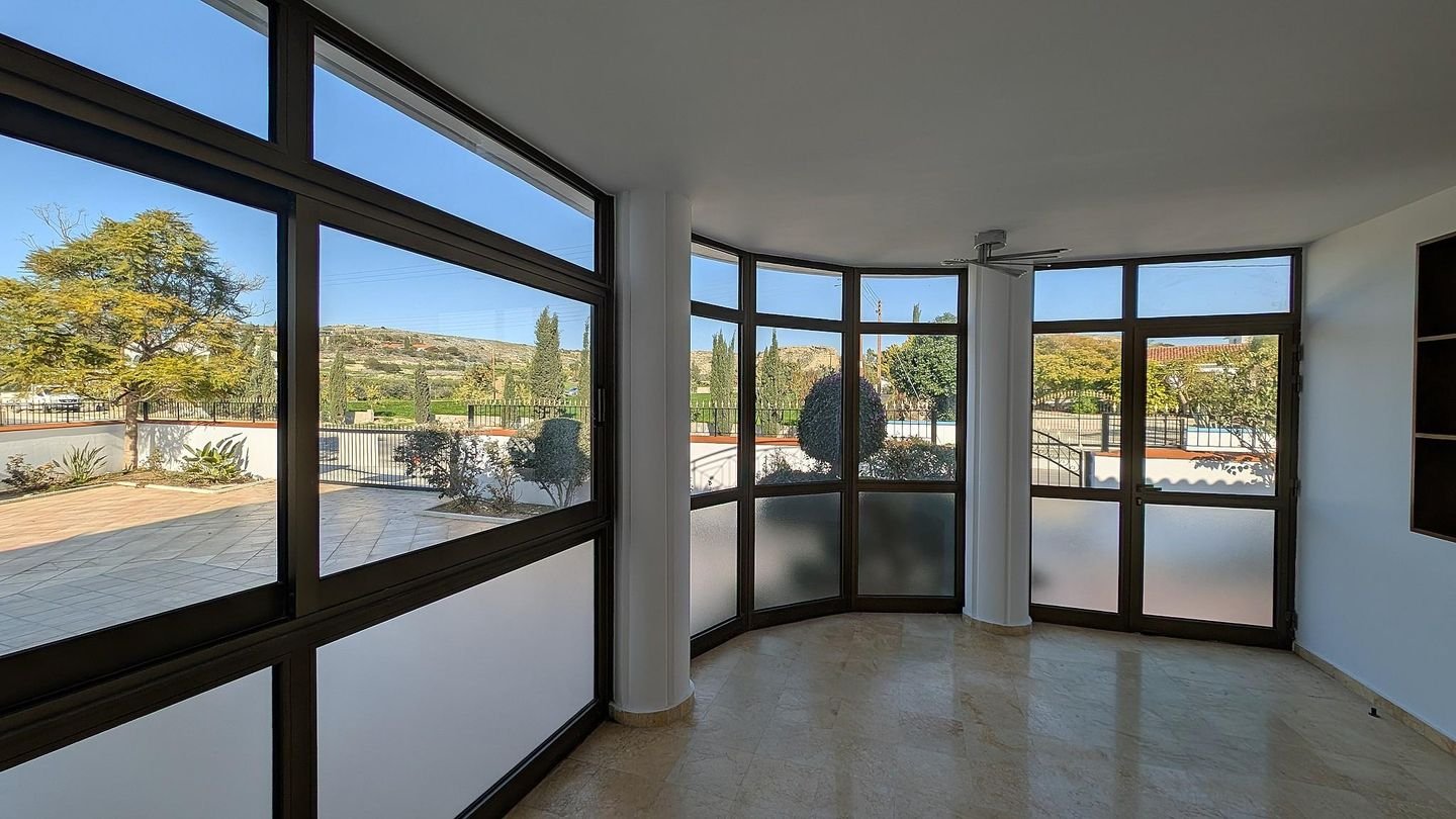 Four Bedroom Luxury Mansion with Private Pool in Pyla, Larnaca photo 19