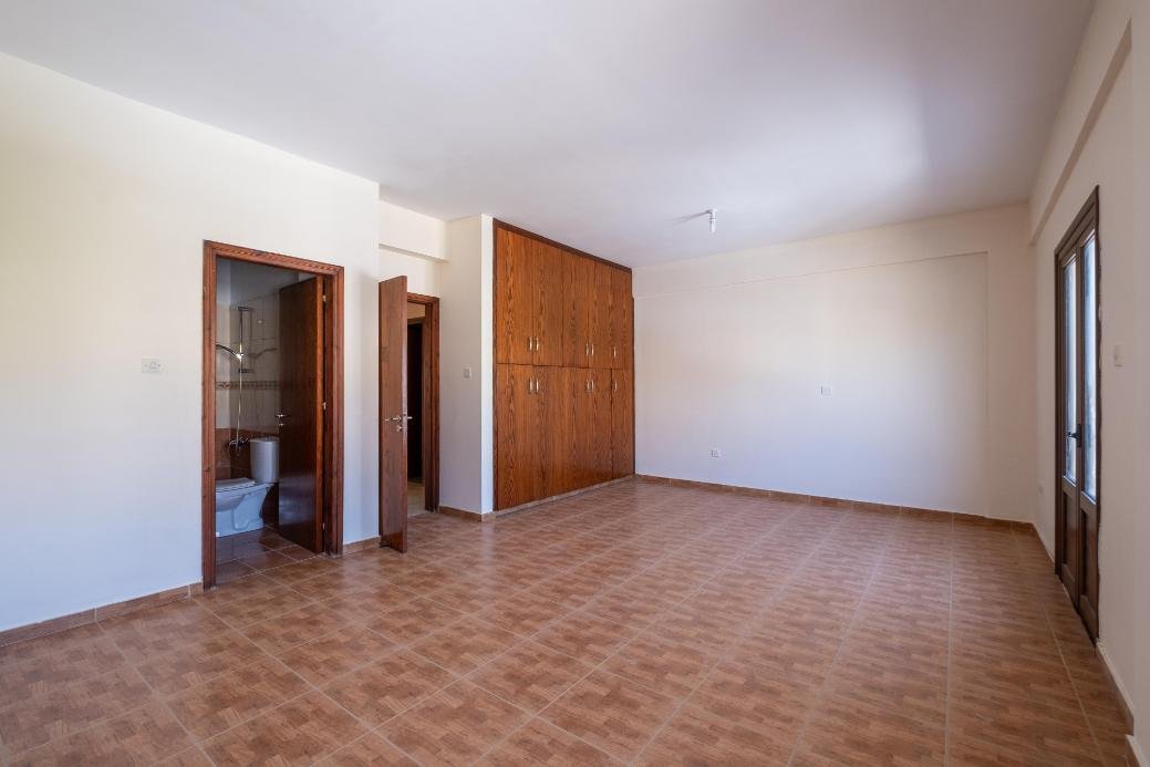 4 bedroom house in Agios Theodoros, Larnaca photo 8