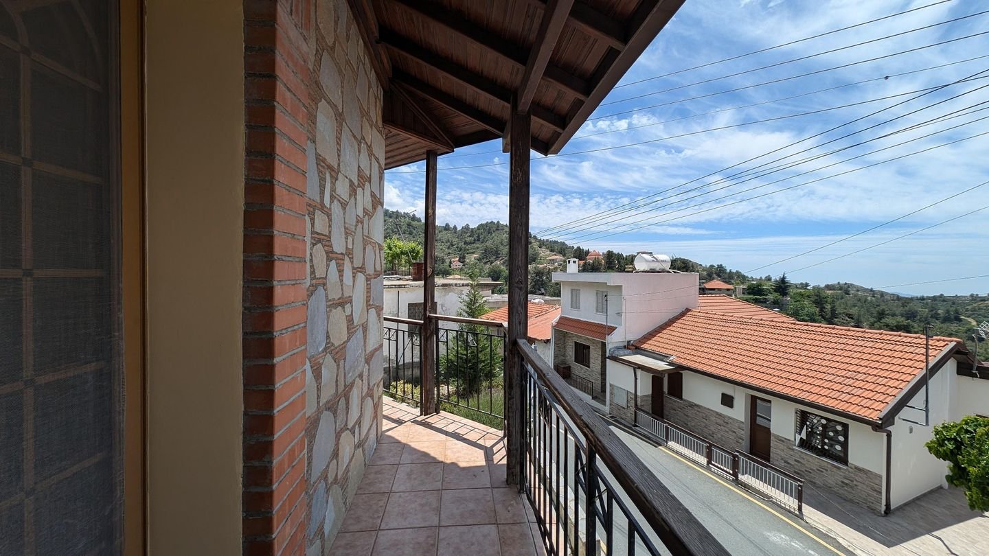 Three-storey building in Chandria, Limassol photo 5