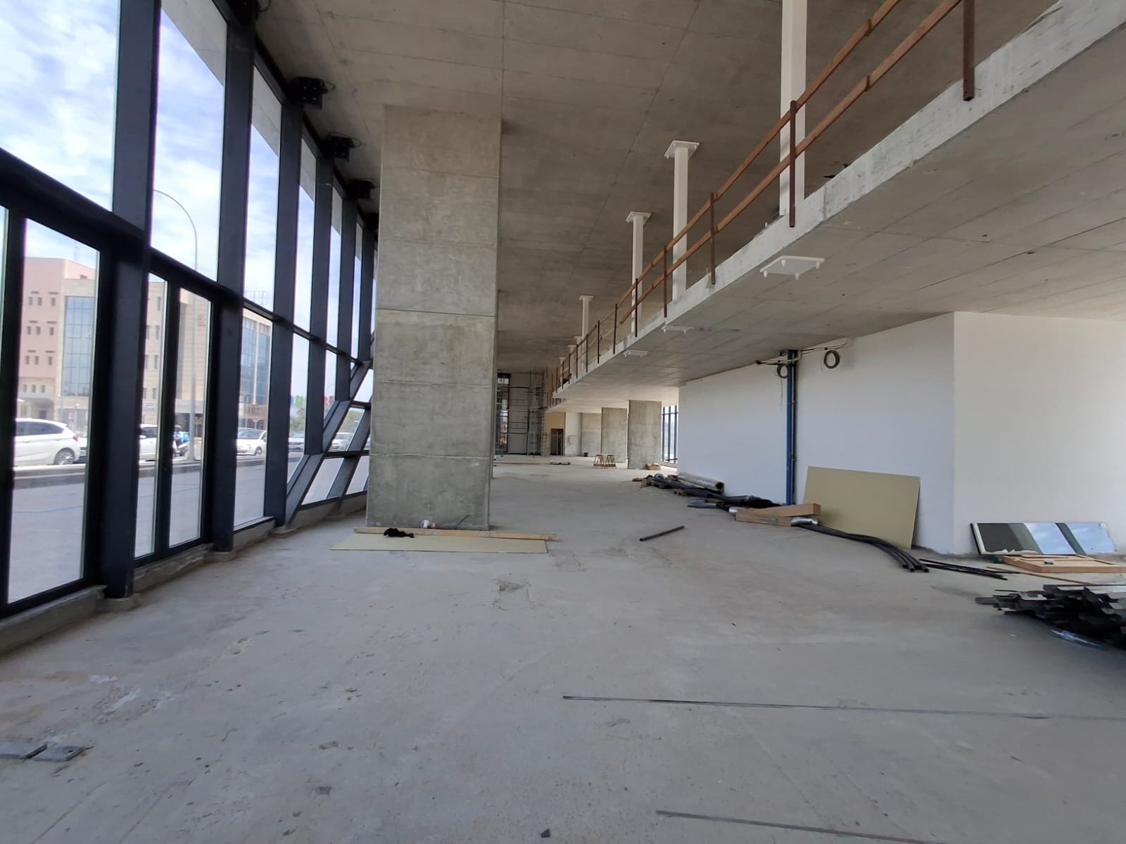 Ground Floor + Mezzanine in Mesa Geitonia, Limassol photo 5