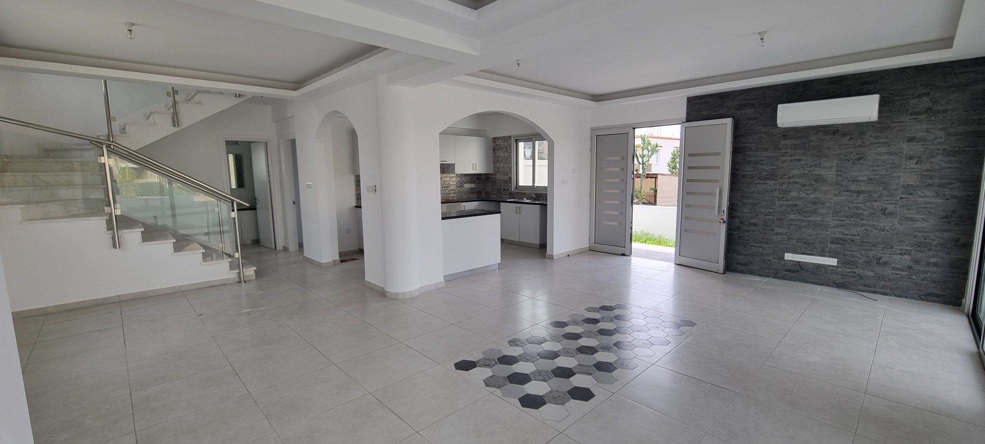 5 BR Villa in Anavargos, Paphos photo 5