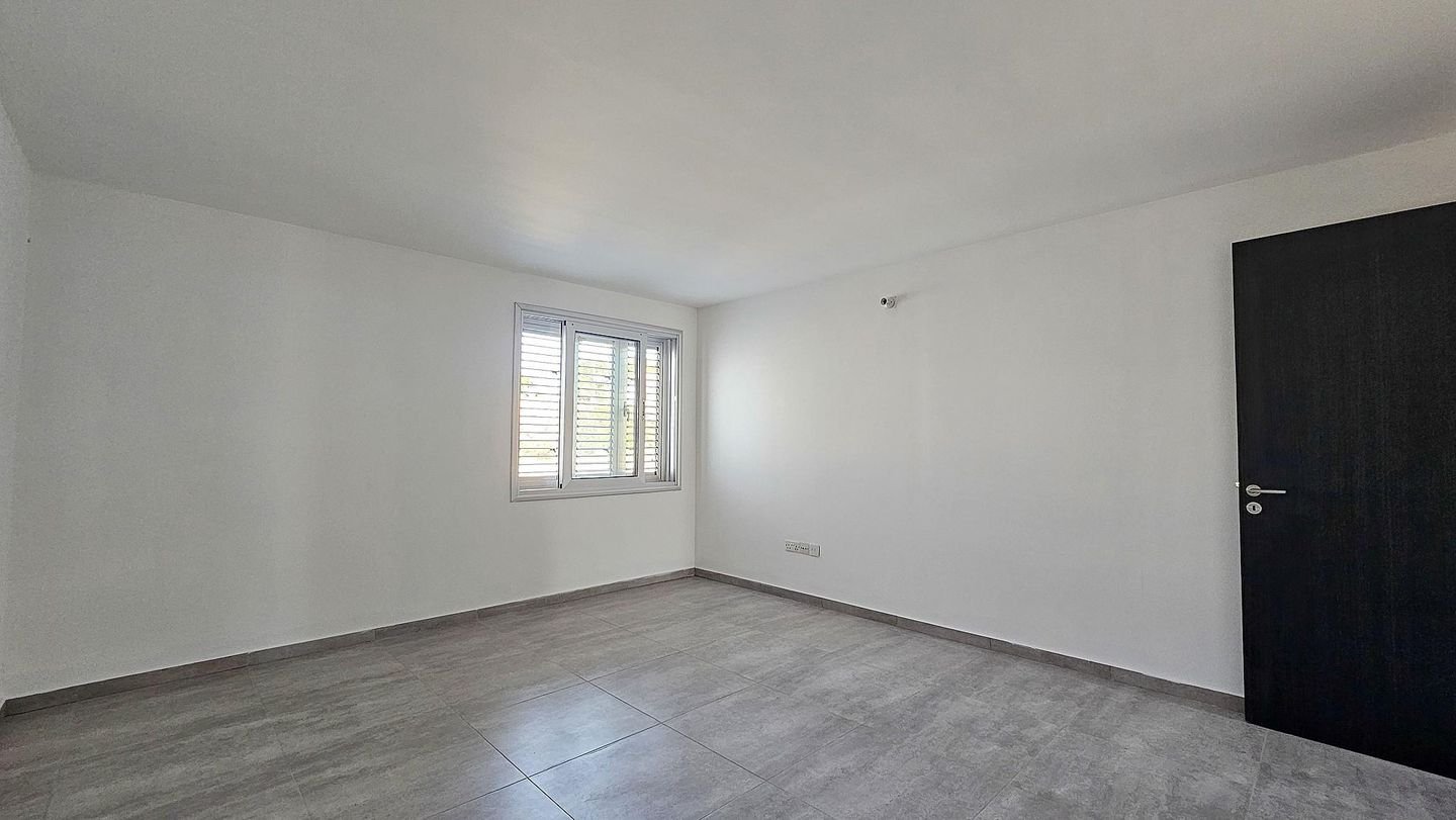 Charming Metallic-Frame with prefabricated walls , detached Home with Attic in Peristerona, Nicosia photo 17