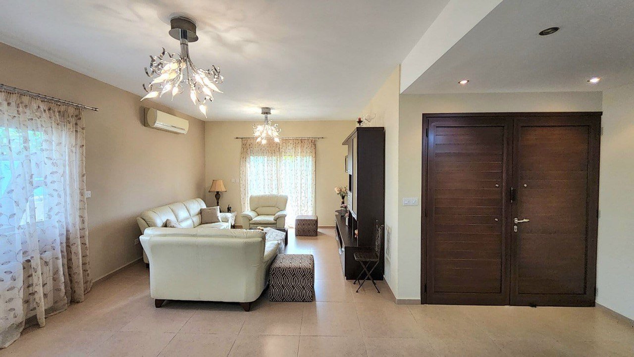 4 BR House in Anthoupoli, Limassol photo 9