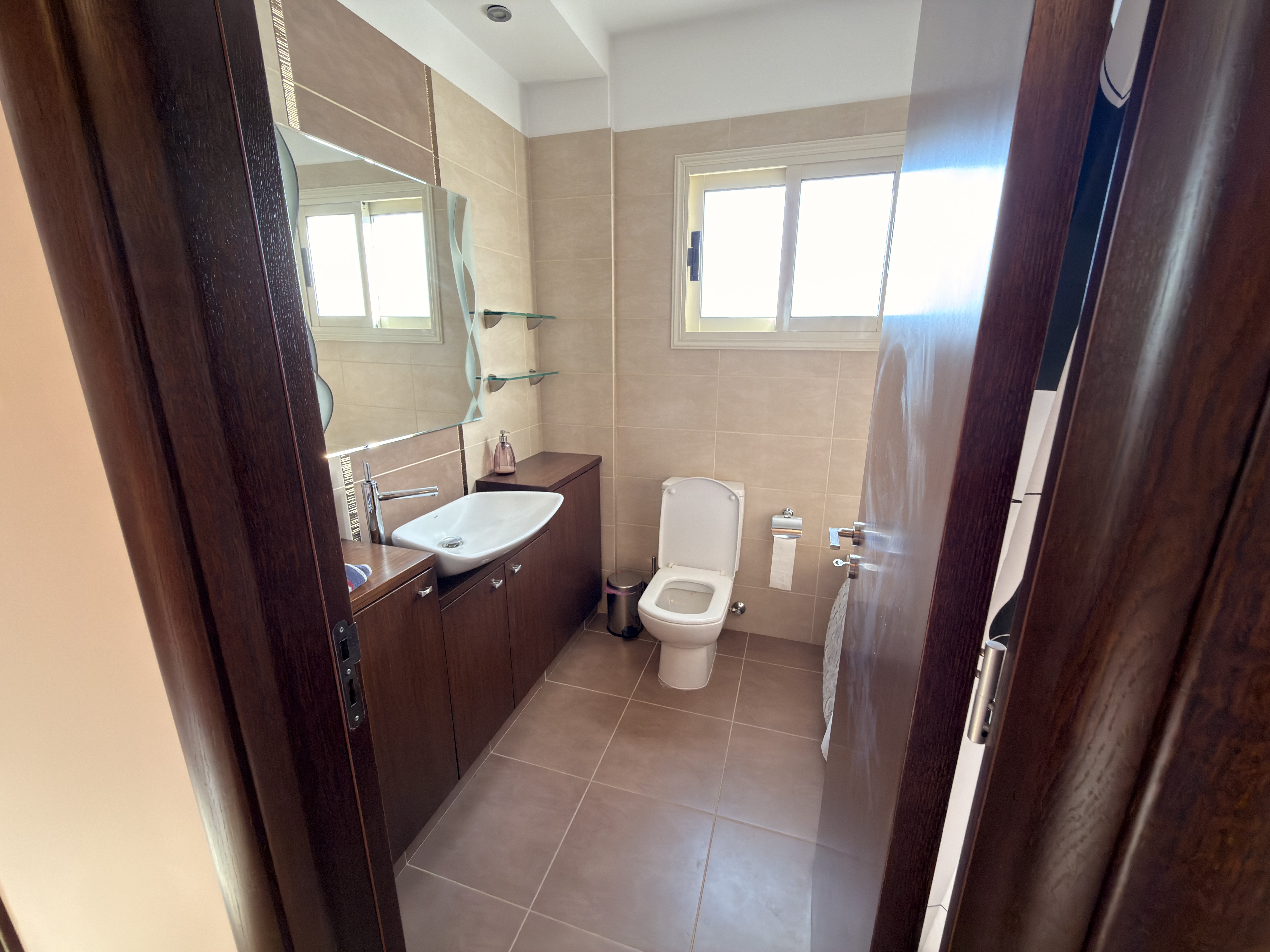 4 BR Villa in Germasogeia, Limassol photo 16