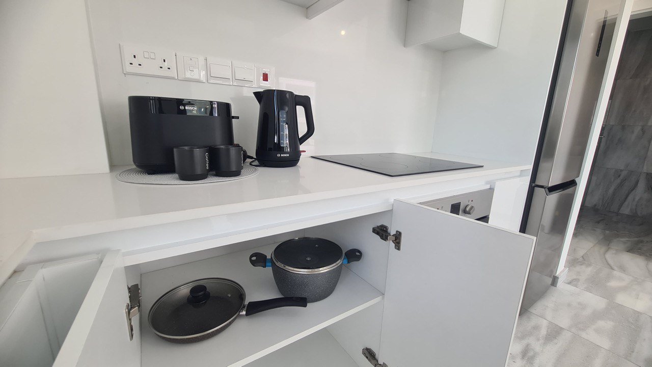 2 BR Apartment for rent in Mesa Geitonia, Limassol photo 2