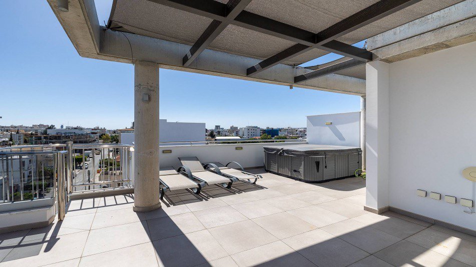 2 BR Penthouse in Neapolis, Limassol photo 13