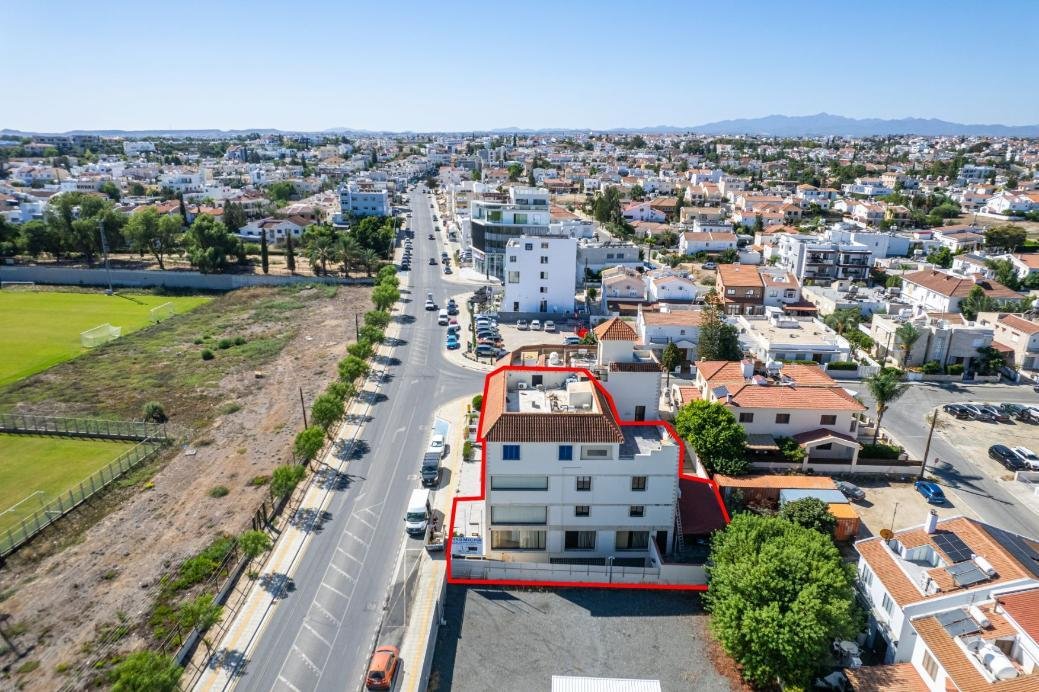 Mixed-use building in Egkomi, Nicosia photo 3