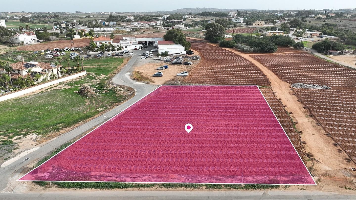 17% Share of a Residential field in Paralimni, Famagusta photo 1