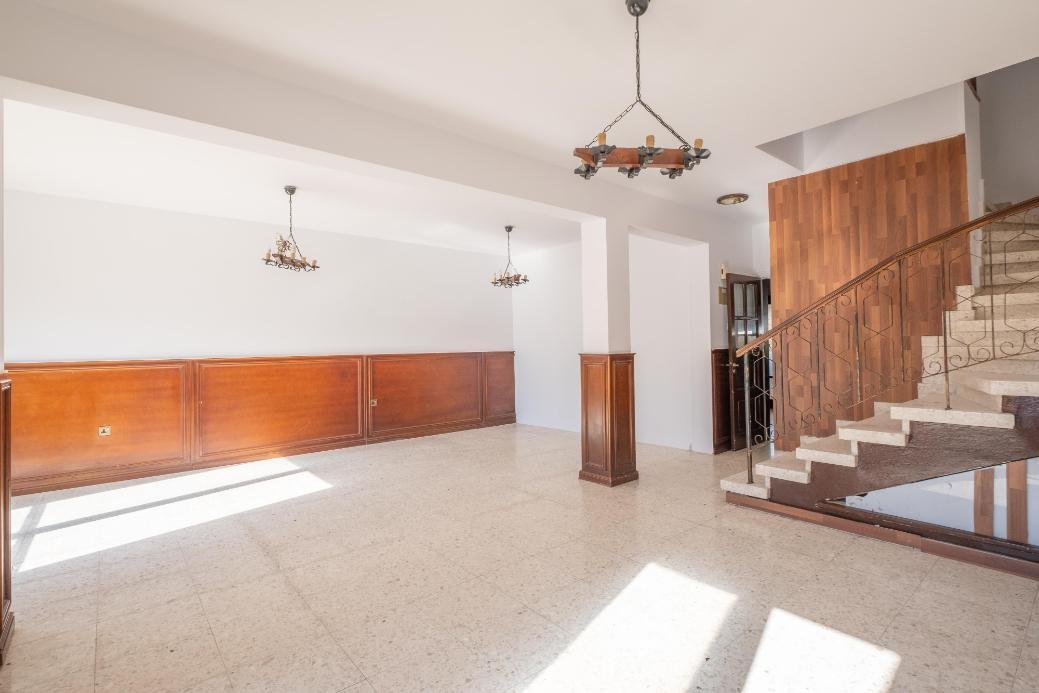 4 bedroom house in Latsia, Nicosia photo 3